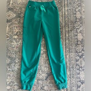 FIGS high waisted Zamora jogger scrubs